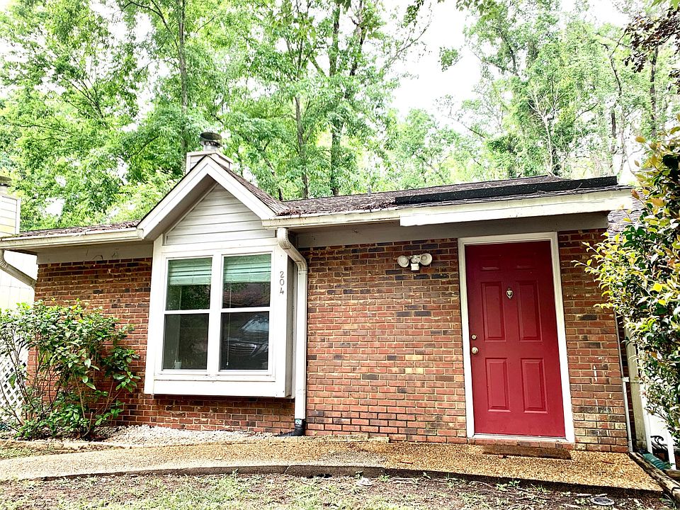 1st image of 204 Whetherbine Way W