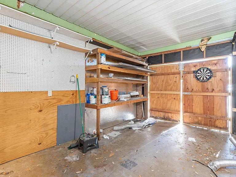4900 Eastdale Dr — Photo 25