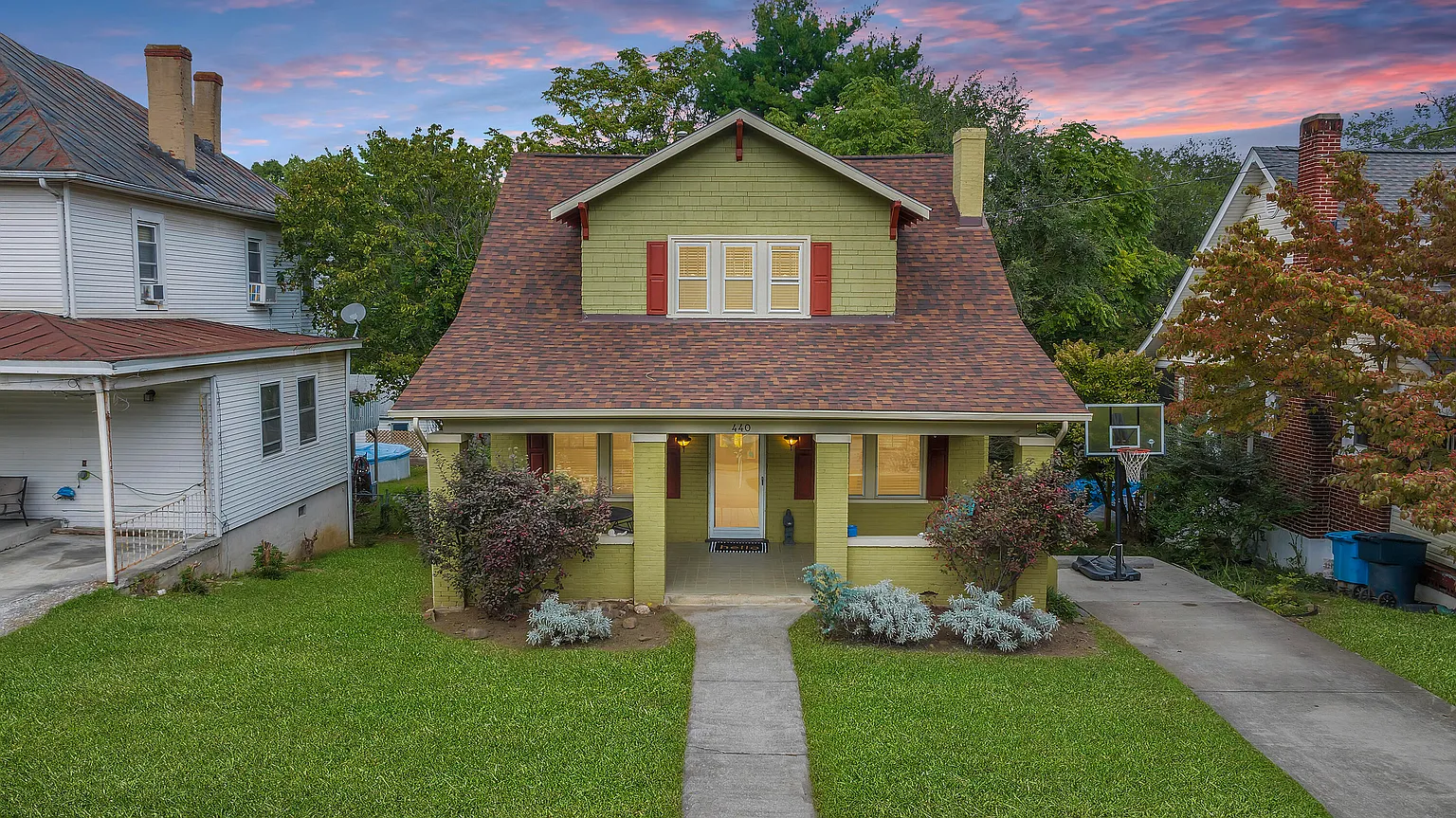 440 Arbutus Ave SE photo 1