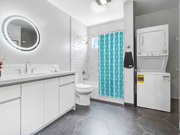 4th image of 3240 Fay Ave #3156240