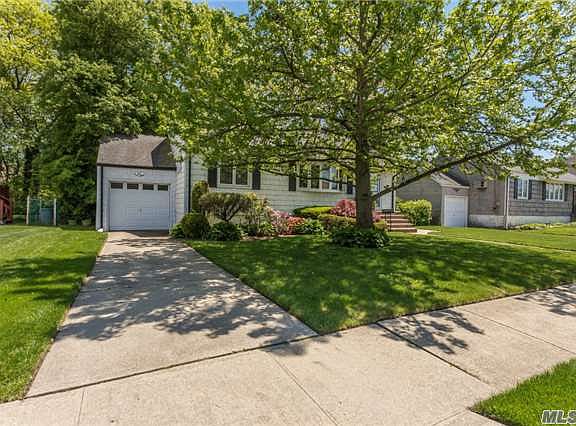 3rd image of 55 Eastlake Ave