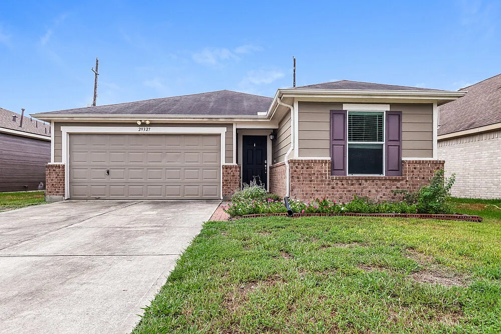 3 bed, 2.0 bath, 1686 sqft, $1,835 — Photo 1