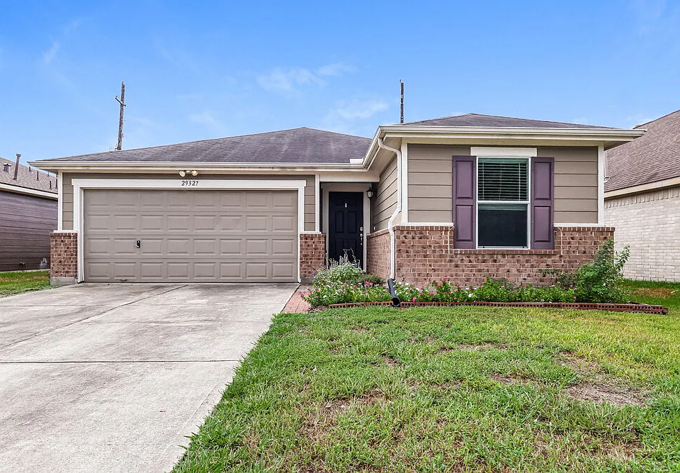 29327 Legends Green Dr