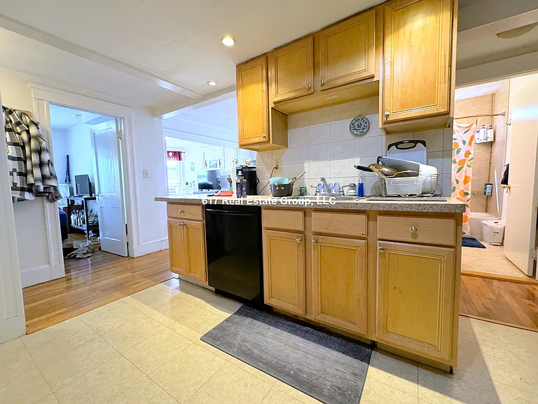 223 Summer St #3R — Photo 7