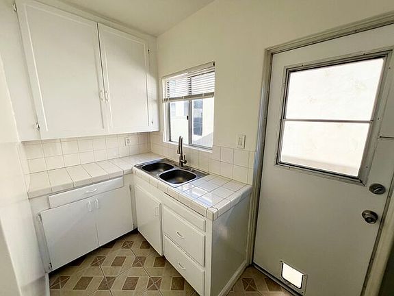 4th image of 3969 Alabama St #3979-5