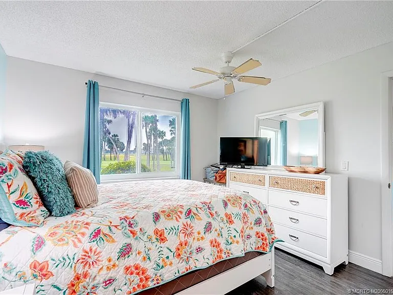 5563 NE Gulfstream Way — Photo 26
