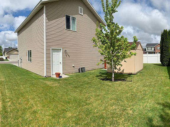 2nd image of 1580 Brookview Dr