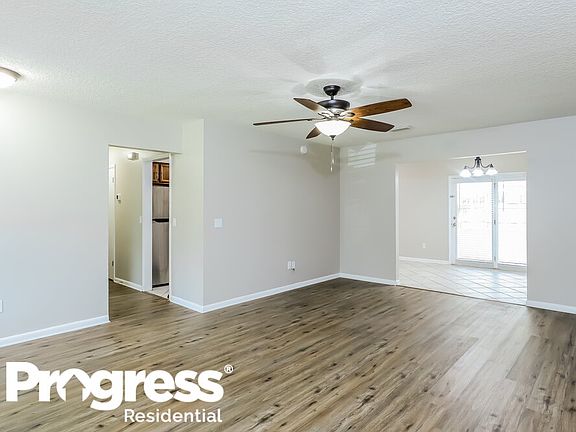 4th image of 2095 Broad Oak Dr