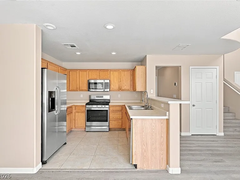 1915 Sundown Canyon Dr — Photo 9