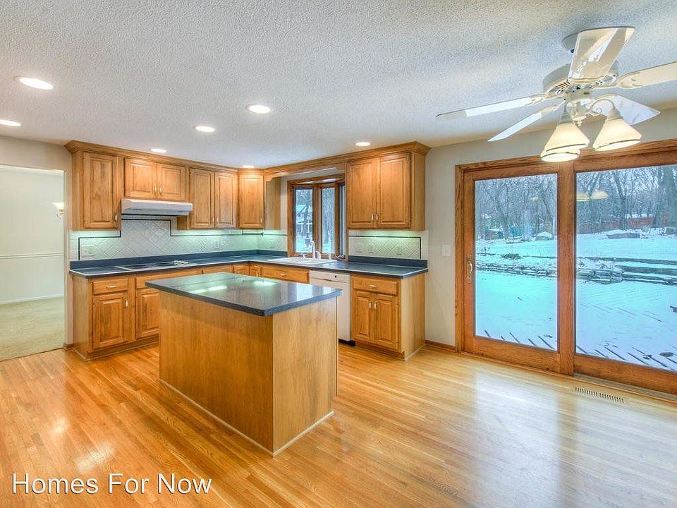 1st image of 805 Thoreau Dr