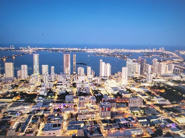 2000 N Bayshore Dr #707 — Photo 19