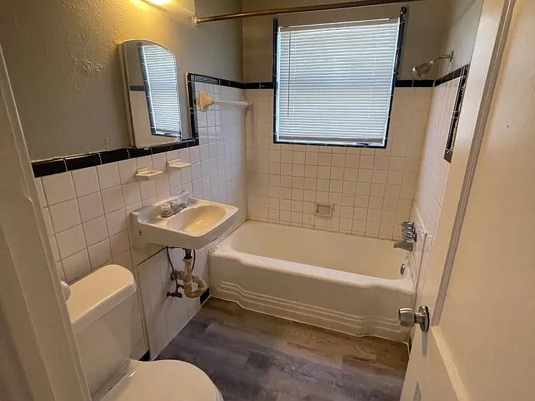 1015 E Arkansas St — Photo 10