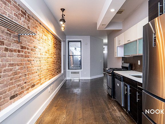 3rd image of 154 Rogers Ave #2F