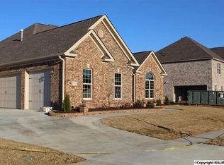 7117 Weeping Willow Dr, Owens Cross Roads, AL 35763