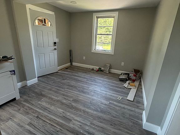2nd image of 27 Phillips Ave #1