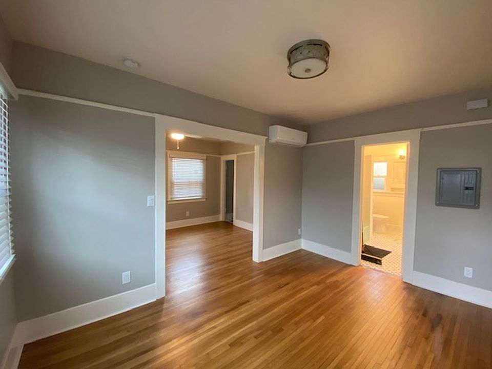 1st image of 3075 Lincoln Ave