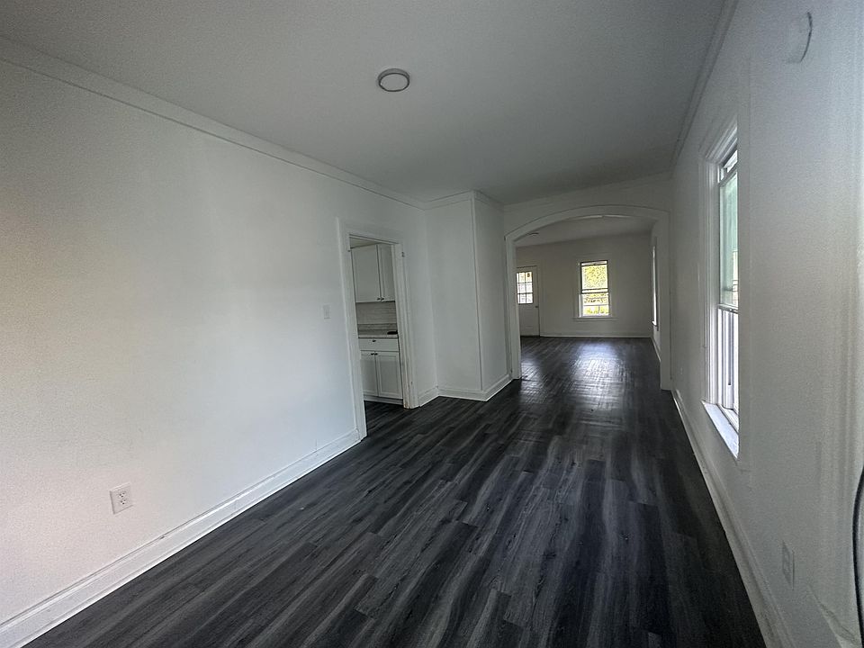 100 E State St 1 100 E State St Johnstown NY Zillow