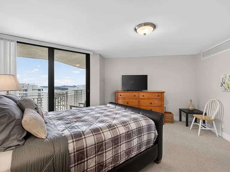 3000 N Ocean Dr — Photo 34