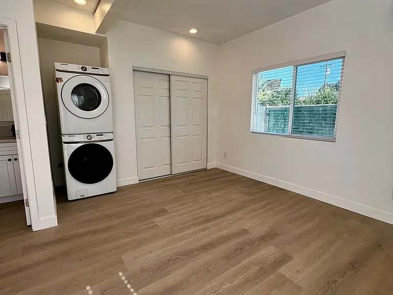 1962 Harbor Ave #1964 — Photo 6