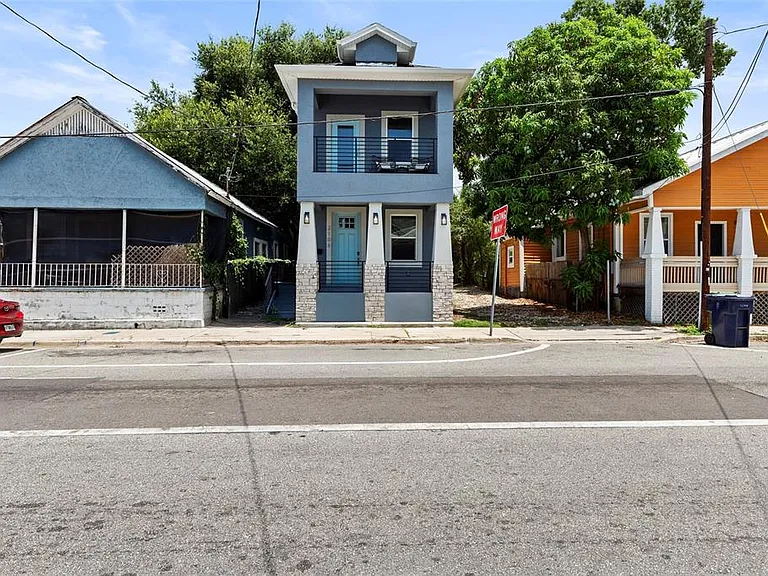 2106 E 17th Ave — Photo 3