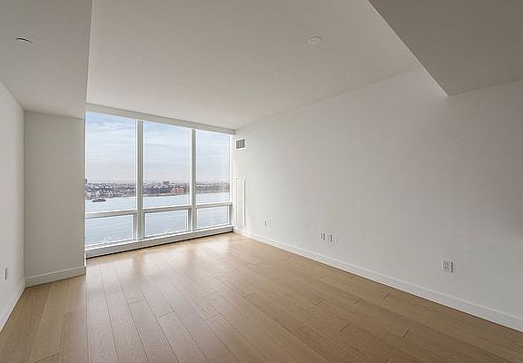 3rd image of 15 Hudson Yard #32F