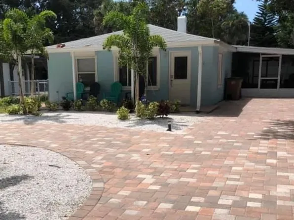 111 12th Ave, Indian Rocks Beach, FL 33785