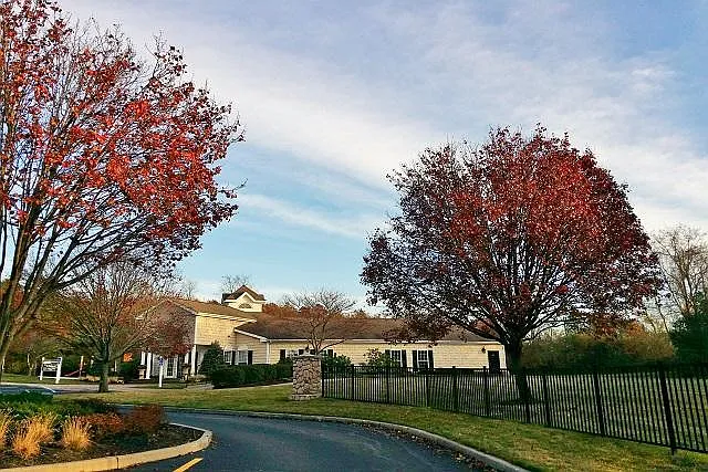 Fairfield Hills East at Farmingville — Photo 15