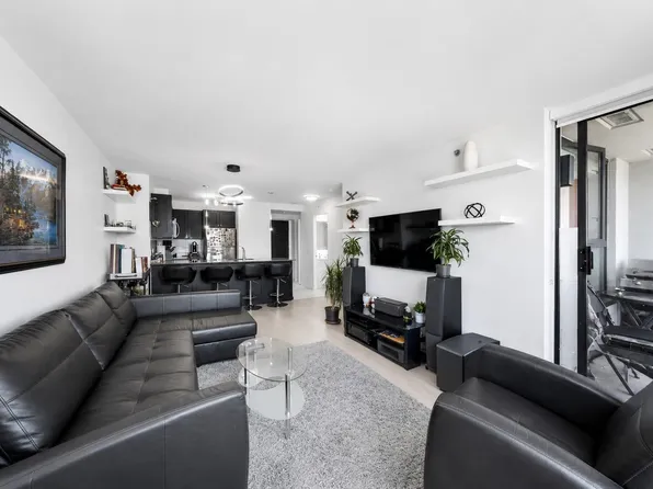 7225 Acorn Ave #502, Burnaby, BC V5E 0A9
