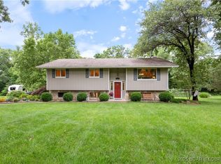 28 Wood River Rd, Lake Ozark, MO 65049
