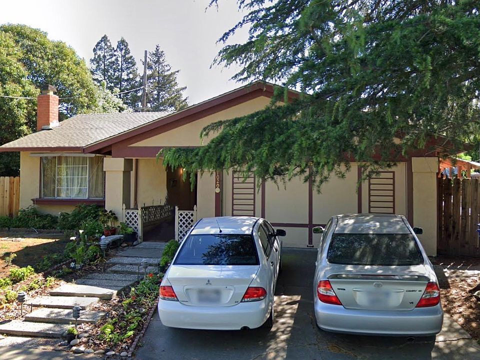 Plenty of parking: driveway and street parking