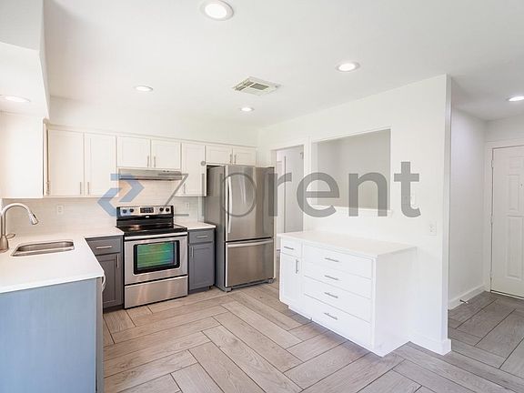 4th image of 2311 Singletree Ave #A