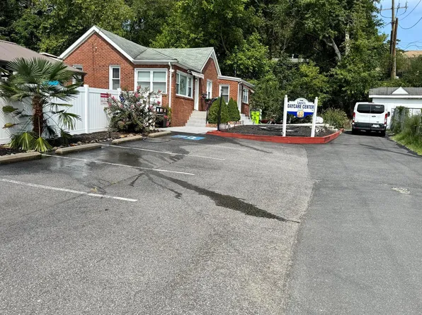 3746 Hedgeman St, Dumfries, VA 22026