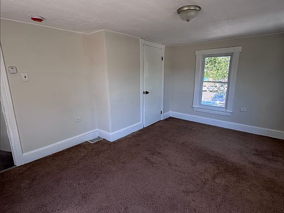 5th image of 13 Courtland St APT B