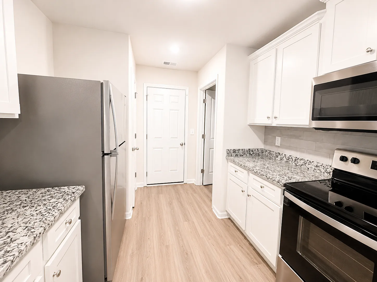 3 bed, 1316 sqft, $1,850 — Photo 3