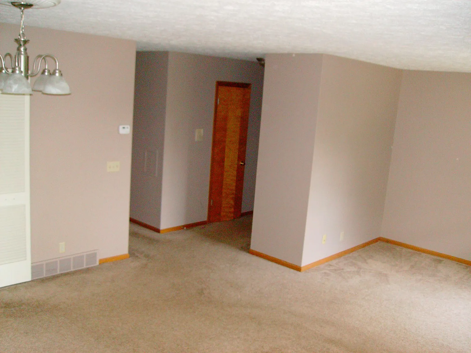 2 bed, 632 sqft, $1,152 — Photo 2