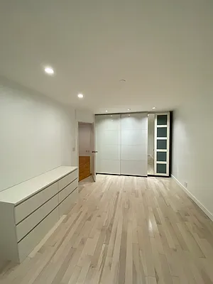 Rented by Compass | media 12