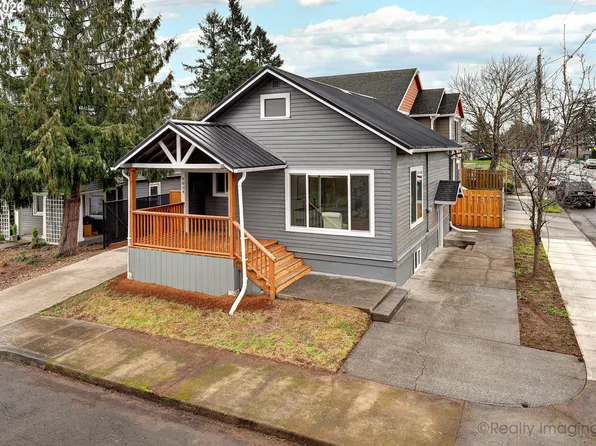 9004 SE Claybourne St, Portland, OR 97266