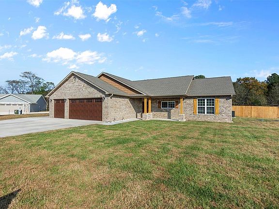 2nd image of 20 Bartlett Ct