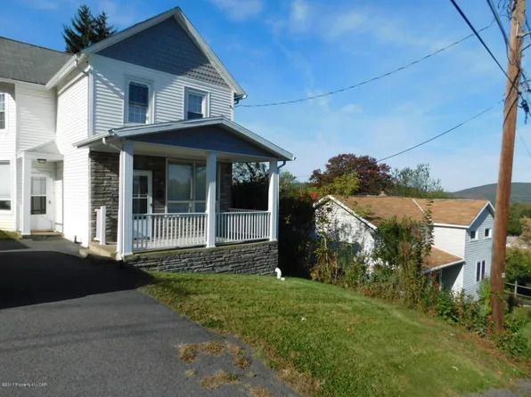9 Chestnut Hill Rd, Pittston, PA 18640