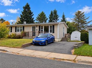 15 Bird St, Nackawic, NB E6G1B9