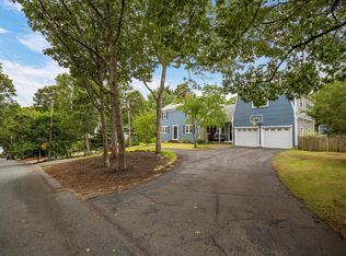 15 Follins Pond Rd, Yarmouth Port, MA 02675