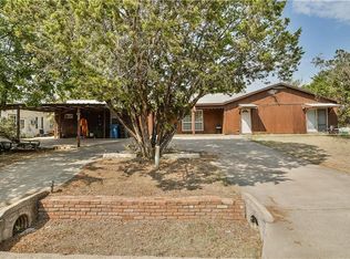5623 Black Pine Cir, Granbury, TX 76048