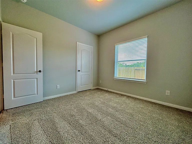 18519 Lilliput Ln — Photo 15