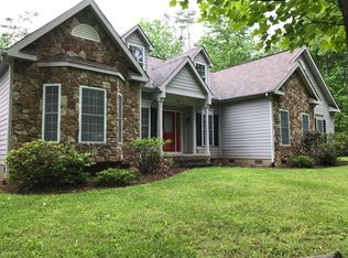 20 Creekside Close, Nellysford, VA 22958