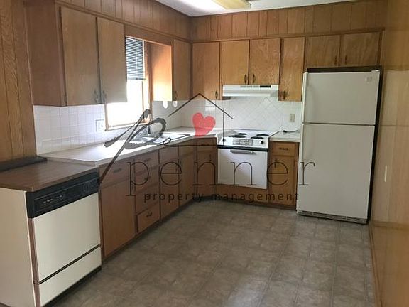 5th image of 11327 E 20th Ter S