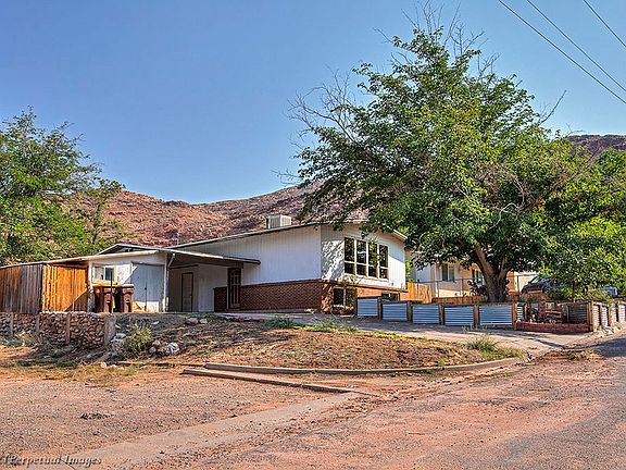 3rd image of 615 Rosetree Ln