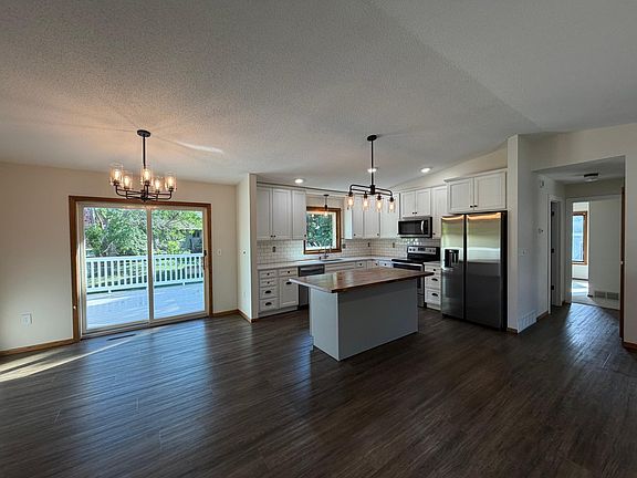 3rd image of 1608 38th Ave S