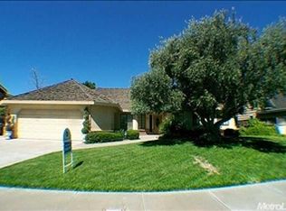 393 Foxmeadow Way, Los Banos, CA 93635