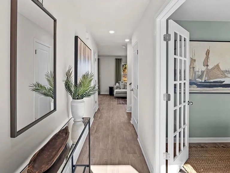131 Chessie Rd — Photo 2