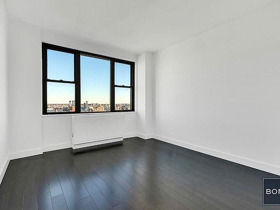 4th image of 201 E 17th St APT 32J